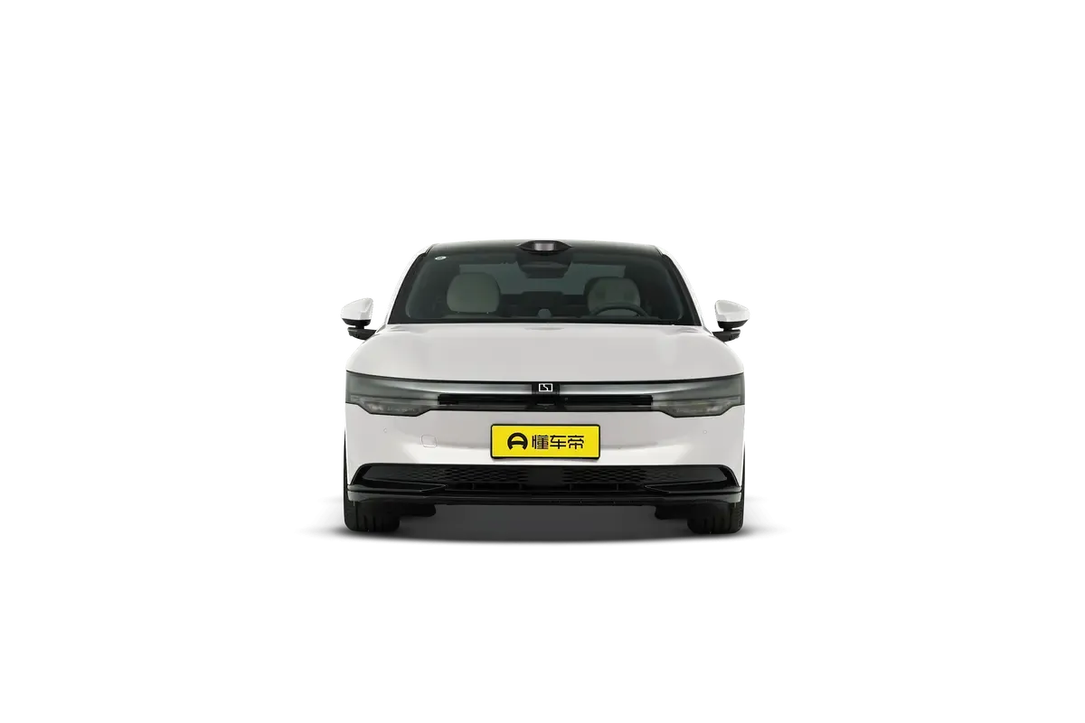 Zeekr 007 4WD 75kw (серебристый)_360