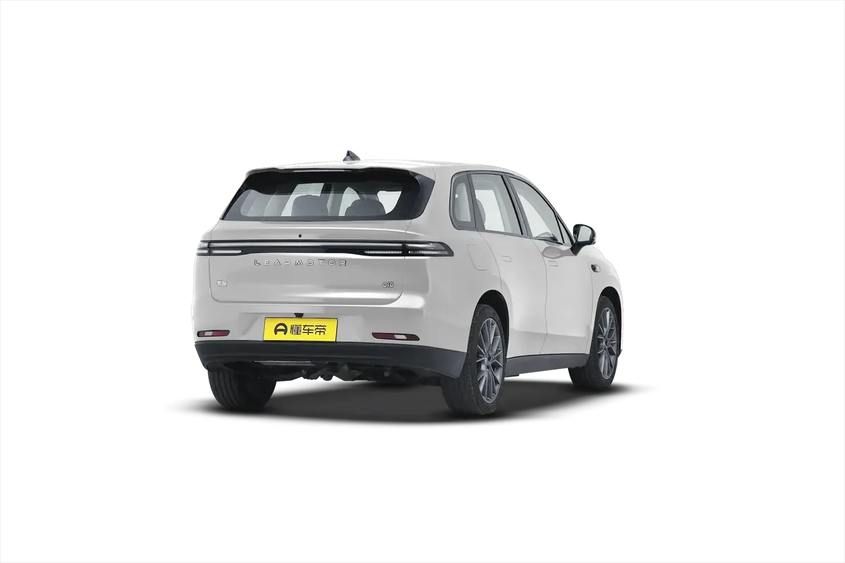 Электромобиль Leapmotor C10 2024 Extended Range 210 Smart Driving Edition (серебристый)_360