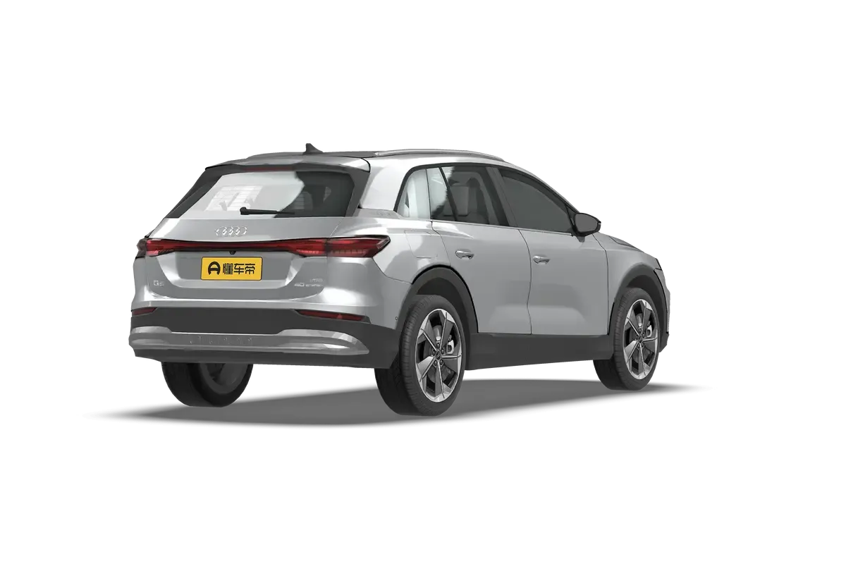 Электромобиль AUDI Q5 2023 40 e-tron Shining Clothing Set (светло-серый)_360