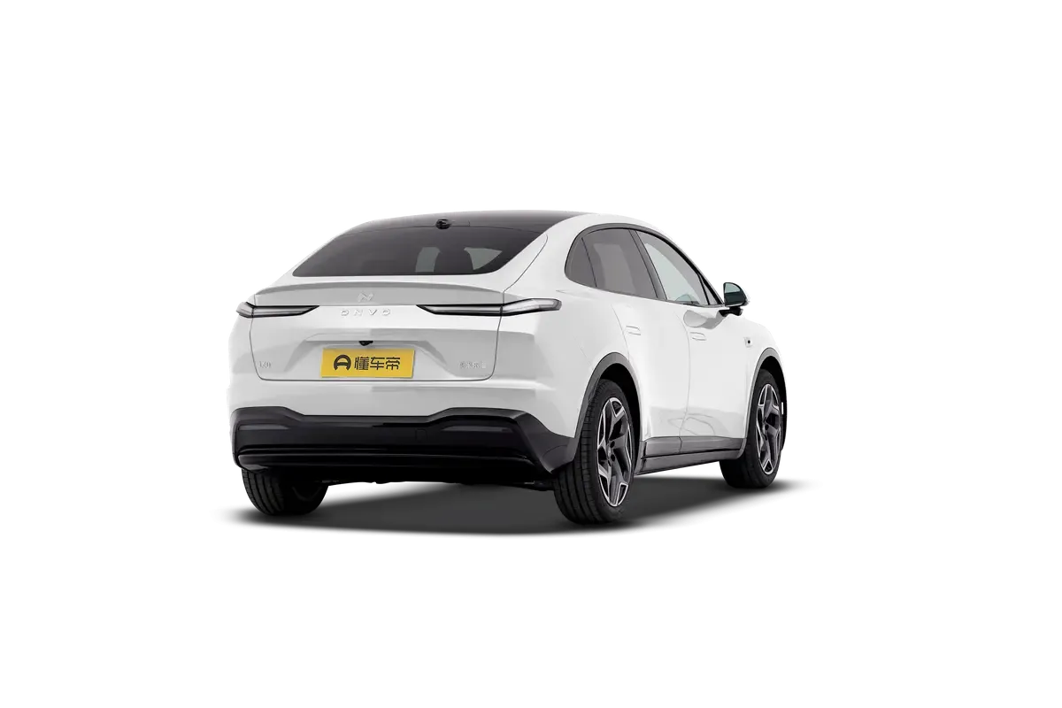 Электромобиль Onvo L60 2024 700km Long Range four-wheel Drive Version (белый)_360