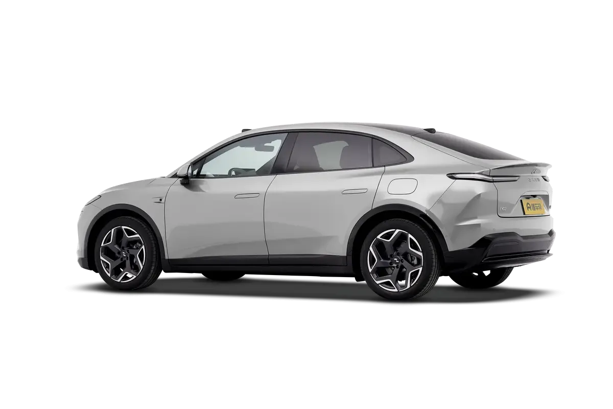 Электромобиль Onvo L60 2024 700km Long Range four-wheel Drive Version (серебристый)_360