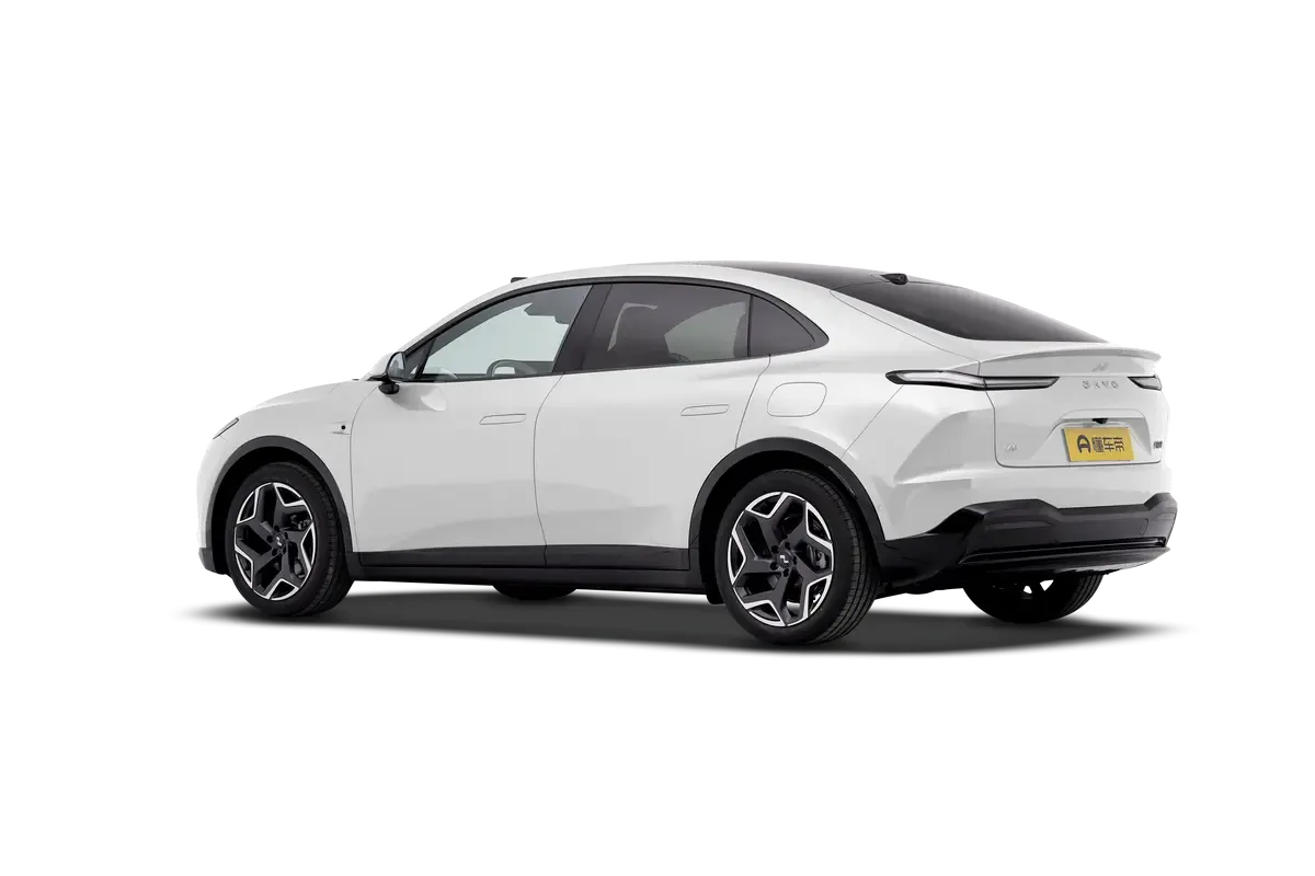 Электромобиль Onvo L60 2024 700km Long Range four-wheel Drive Version (белый)_360