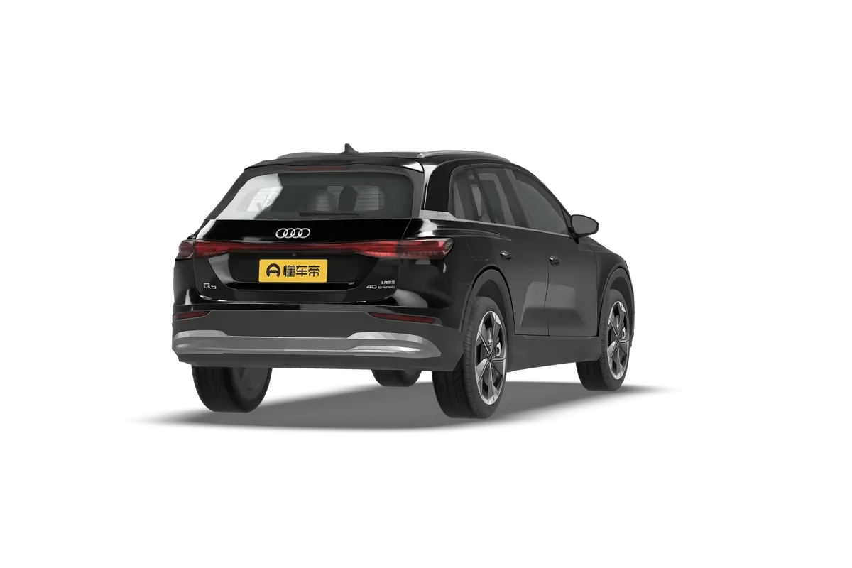 Электромобиль AUDI Q5 2024 50 e-tron quattro Brilliant Edition Clothing Set (черный)_360