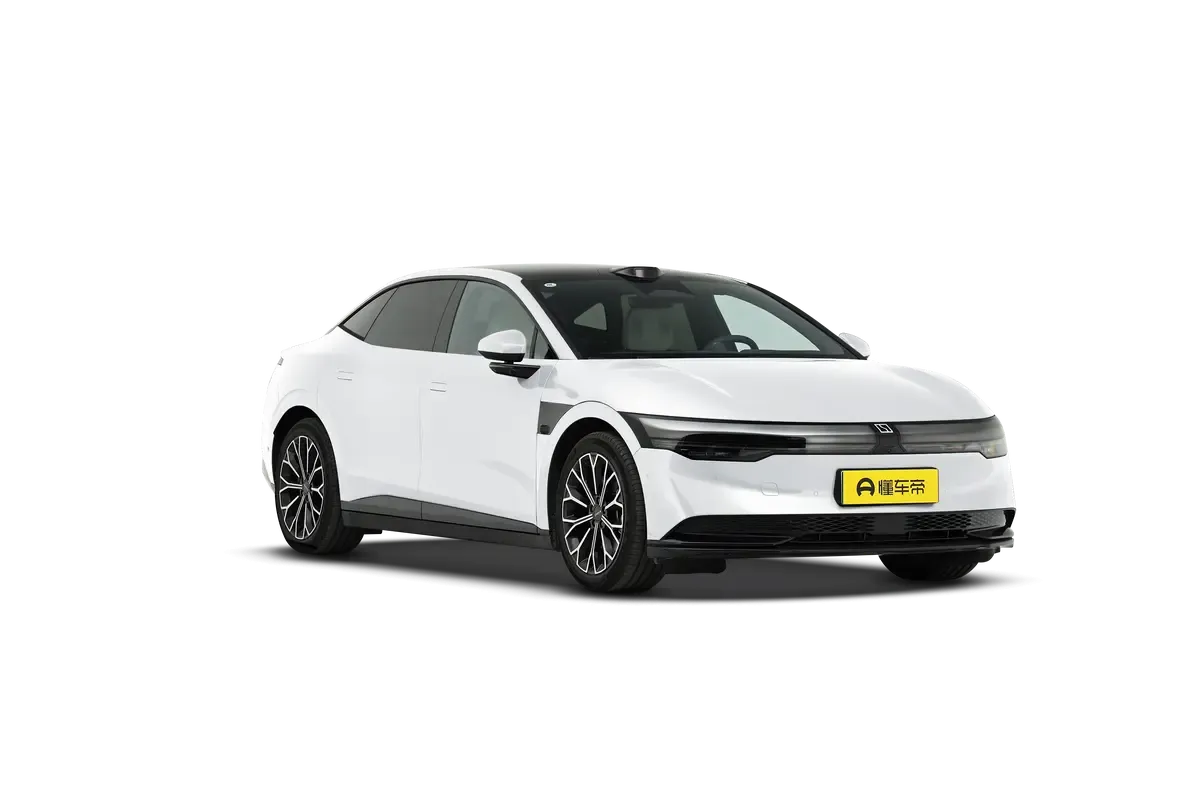 Zeekr 007 4WD 100kw Perfomance (белый)_360