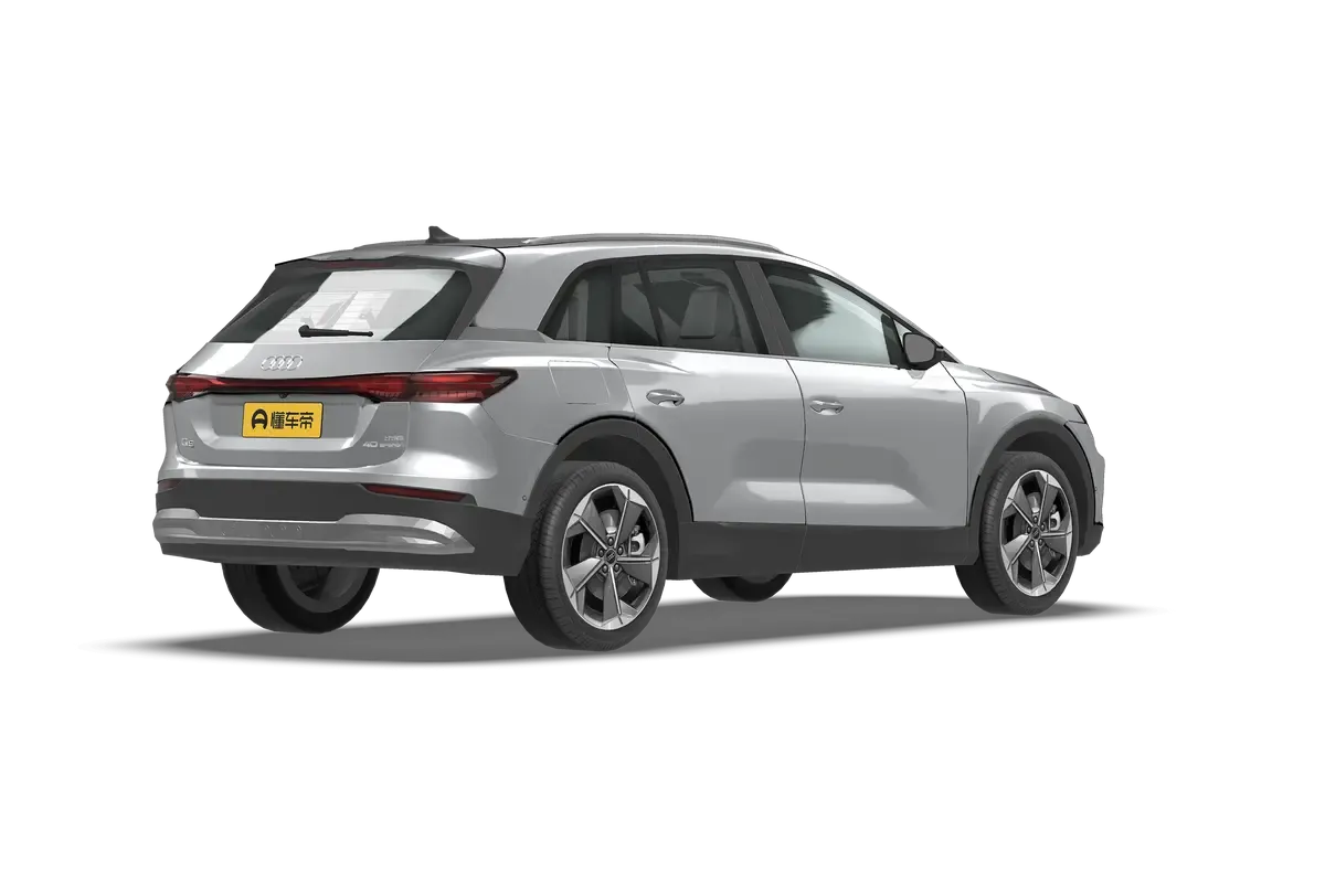 Электромобиль AUDI Q5 2023 40 e-tron Shining Clothing Set (светло-серый)_360