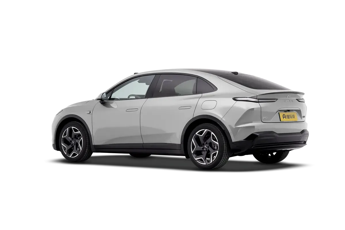 Электромобиль Onvo L60 2024 700km Long Range four-wheel Drive Version (серебристый)_360