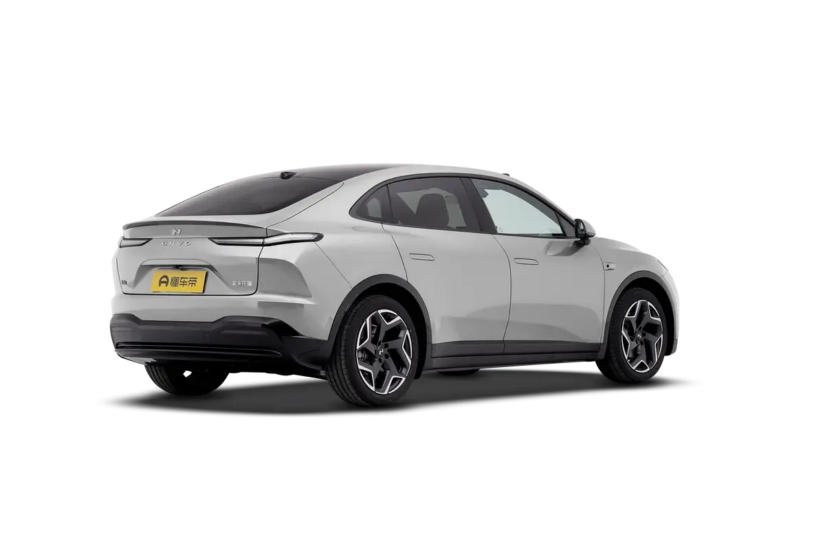 Электромобиль Onvo L60 2024 700km Long Range four-wheel Drive Version (серебристый)_360