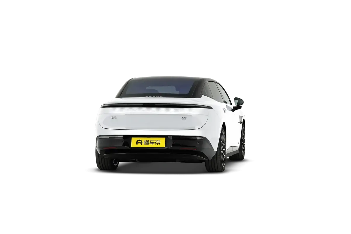 Zeekr 007 4WD 100kw Perfomance (белый/черный)_360