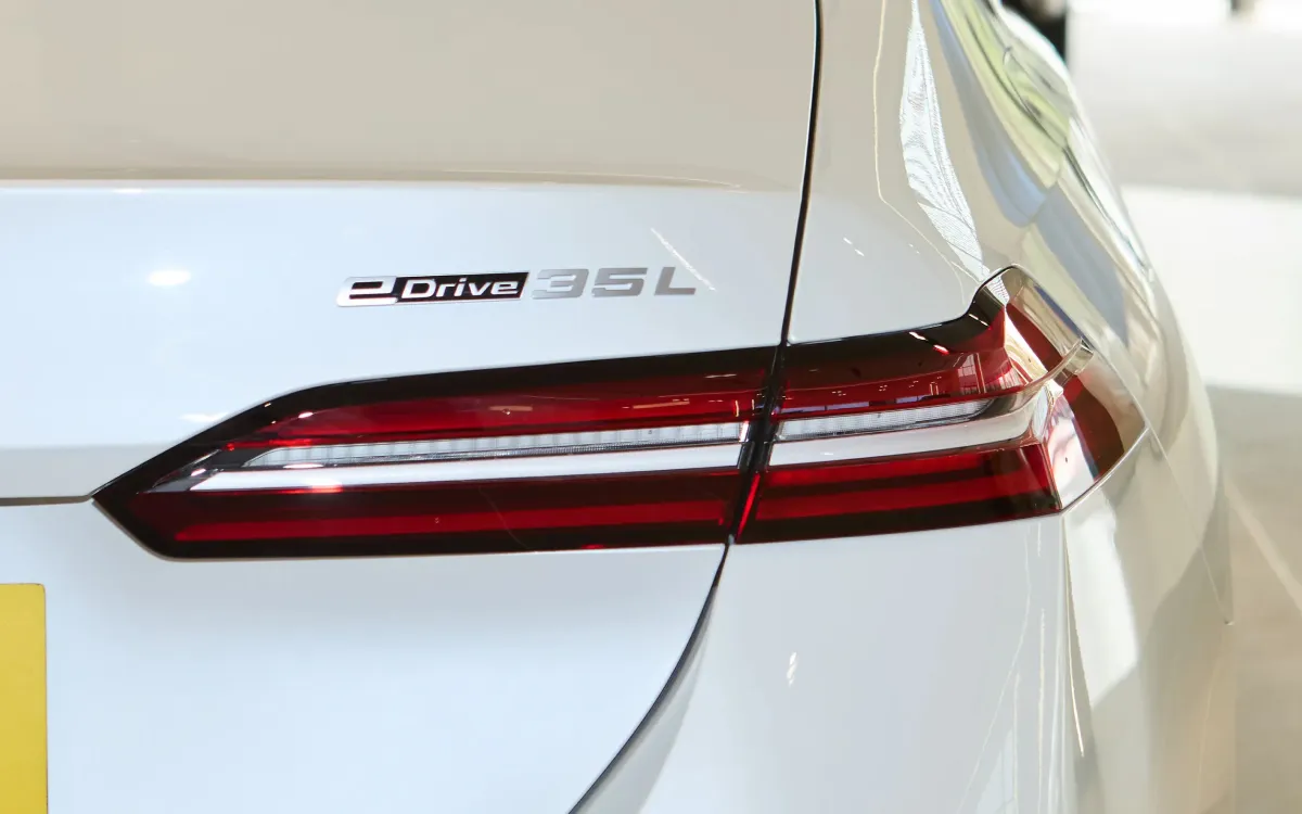 i5 2025 xDrive 35L