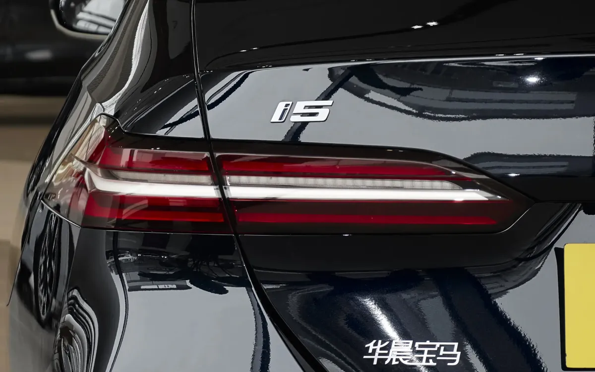 i5 eDrive40L Luxury