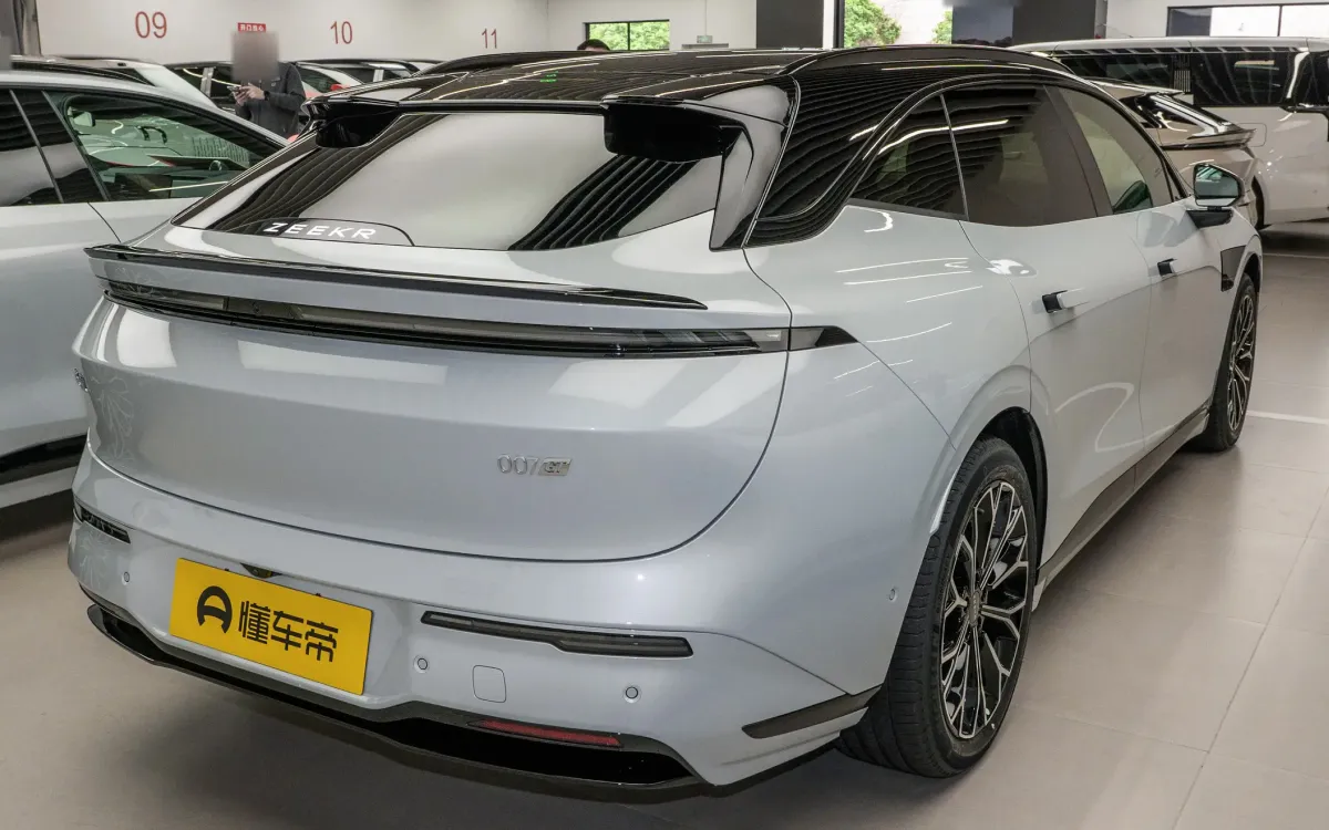 Zeekr 007