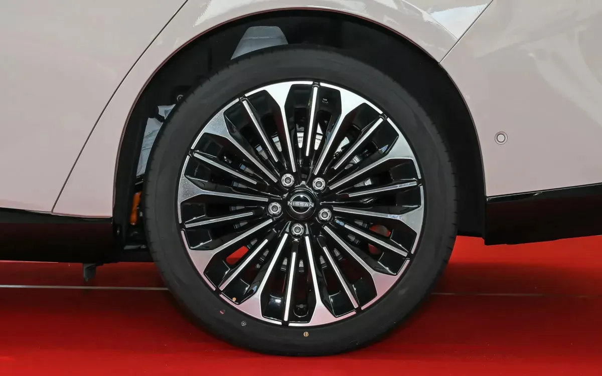 Nissan N7