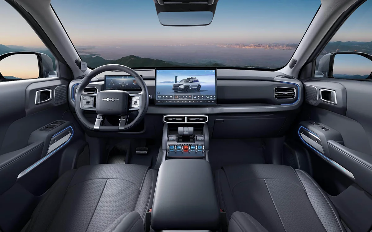 BYD Leopard 3 черный салон